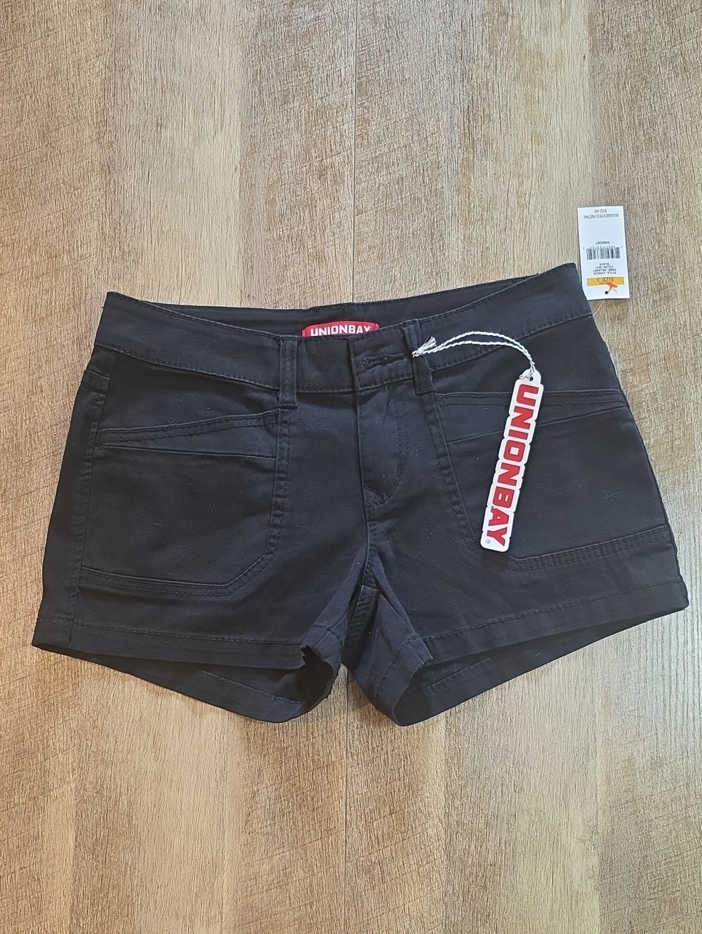 Unionbay - Delancy- Women's Black Low Rise Utility Shorts. Size 3. NWT